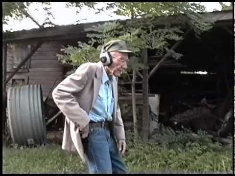 Youtube: William Burroughs shooting T shirts