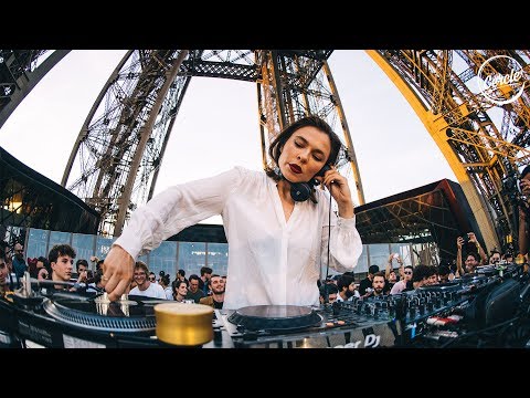 Youtube: Nina Kraviz @ Tour Eiffel in Paris, France for Cercle