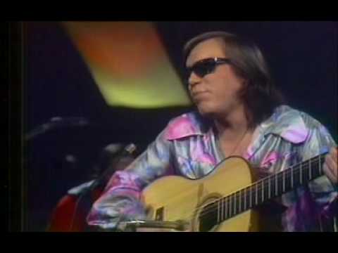 Youtube: Jose Feliciano - Que Sera