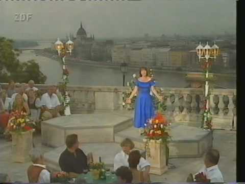Youtube: Gaby Albrecht - Der Fluss (1999)