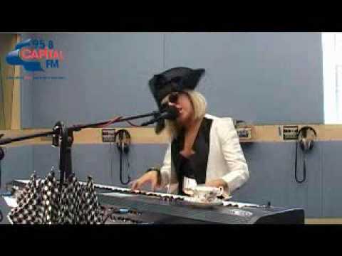 Youtube: Lady Gaga - Paparazzi (Live Acoustic)