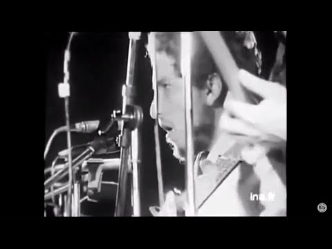 Youtube: Bob Dylan - Quinn The Eskimo (The Mighty Quinn) [RARE LIVE FOOTAGE - Isle Of Wight 1969]