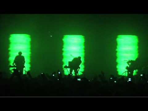 Youtube: Nine Inch Nails - Me, I'm Not live in Europe Aug 2007 [HQ]