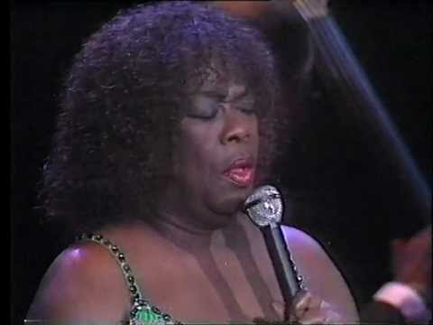 Youtube: Sarah Vaughan 1988 - 02 Here's That Rainy Day