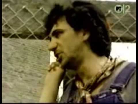 Youtube: dexys midnight runners come on eileen