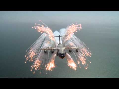 Youtube: Airbus A400M Spectacular Jettison of Decoy Flares.