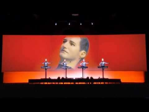 Youtube: Kraftwerk - The Robots (live) [HD]