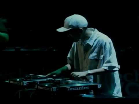 Youtube: DJ Craze (USA)  - DMC World Champion 2000 -- Winning Set