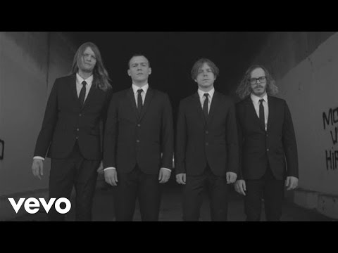 Youtube: Cage The Elephant - Cigarette Daydreams (Official Video)