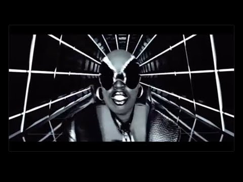 Youtube: Missy Elliott - She's A B**ch [Official Music Video]