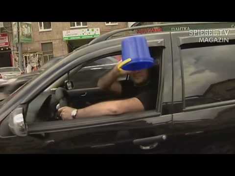 Youtube: Blaulicht-Riser: Wildwest auf Moskaus Strassen