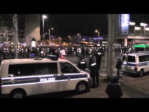 Youtube: L-IZ.de - Legida trifft auf NoLegida - 30.01.2015 - Leipzig