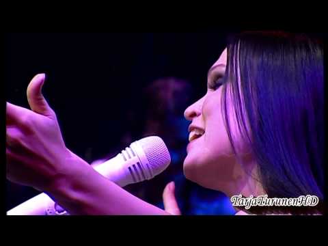 Youtube: Nightwish - Creek Mary´s Blood  (DVD End Of An Era) HD