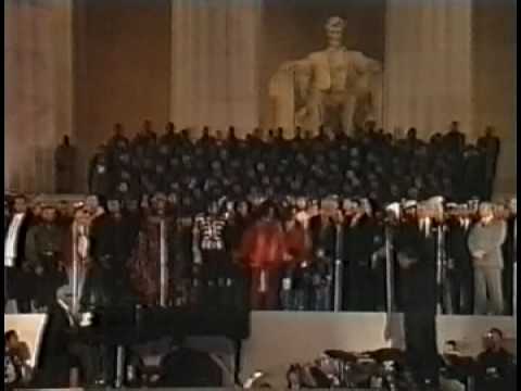 Youtube: 1992 Clinton Gala : We Are The World (Michael Jackson)
