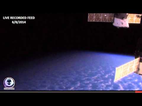 Youtube: NASA CUTS LIVE SPACE FEED! HD UFO APPEARS AT ISS 2014