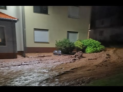 Youtube: Schlammlawine nach Gewitter und Starkregen in Weißenborn-Lüderode im Eichsfeld