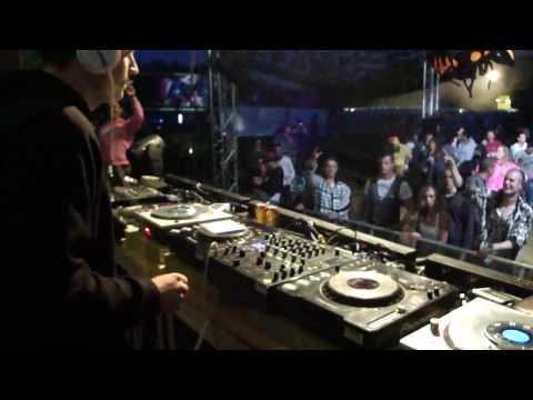 Youtube: Pappenheimer @ Pydna Nature One 2010 [USB Floor] Part 1