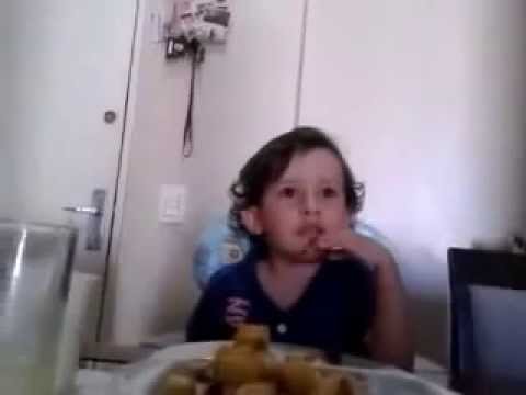 Youtube: Kleiner Junge erklärt, warum er keine Tiere essen will (deutsche Untertitel)