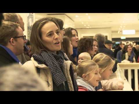 Youtube: Gloria! - Flashmob der Berliner Stadtmission zum Advent