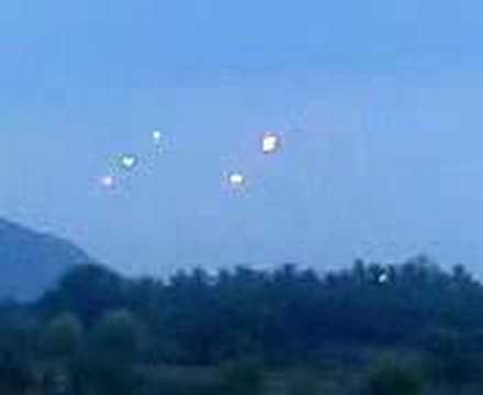 Youtube: Amazing REAL looking UFO Sightings in INDIA Jan 26 2008