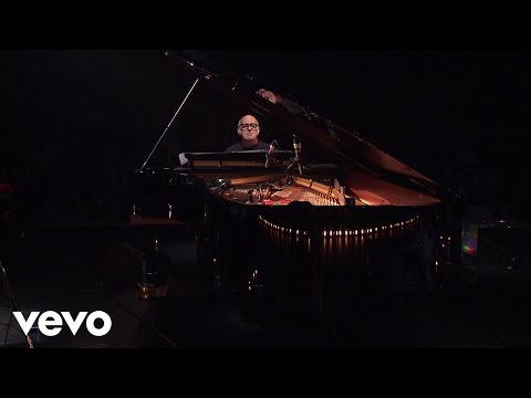 Youtube: Ludovico Einaudi - Four Dimensions (Live In London / 2016)