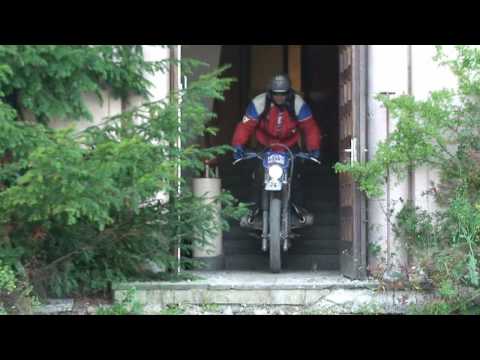 Youtube: Classic Enduro - BMW Boxer Factory Enduros