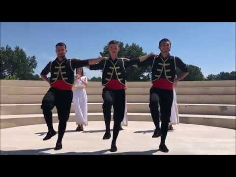 Youtube: Sirtaki / Zorba's dance (Official Video) - Ansamblul Dionisos