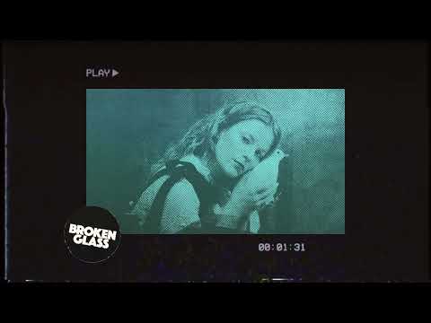 Youtube: Paris Paloma - 'He Thinks He'll Keep Her' (Broken Glass Cover)