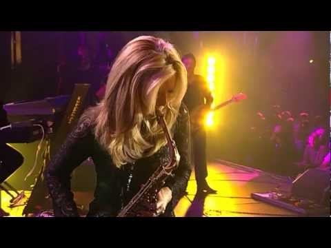 Youtube: Candy Dulfer - Pick Up The Pieces (Part 1)