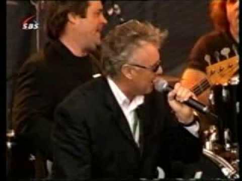 Youtube: queen with patti russo under pressure
