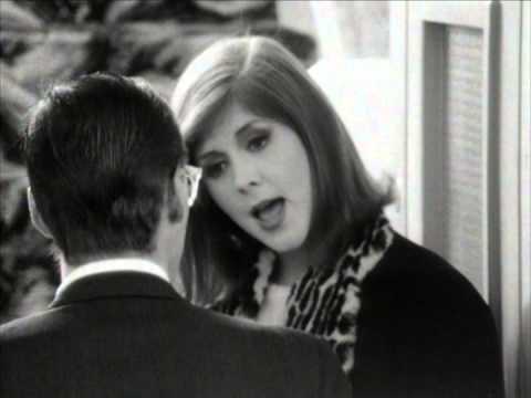 Youtube: Kirsty MacColl - Terry