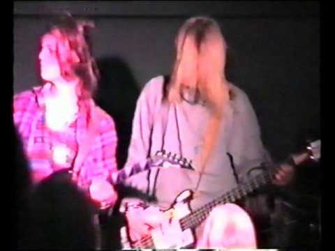 Youtube: Amorphis - Joensuu, Penttilän kerhotalo 27-4-1991