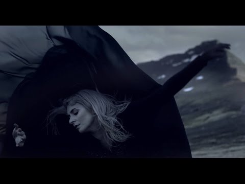 Youtube: Eivør - Í Tokuni (Official Music Video)