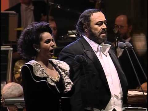 Youtube: 1993 Pavarotti  Verdi La Traviata - Brindisi