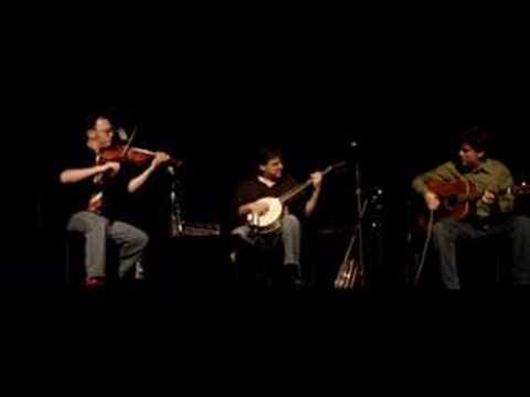 Youtube: Bela Fleck Trio - Big Foot