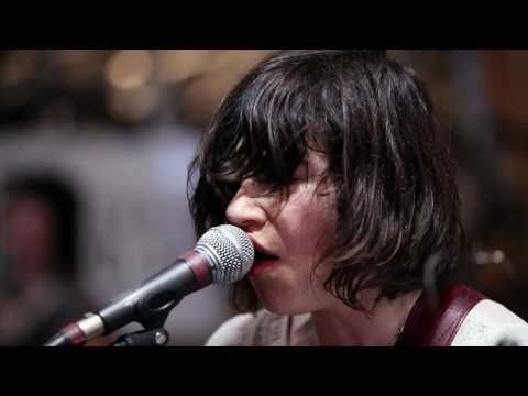 Youtube: Wild Flag - Romance (Live on KEXP)