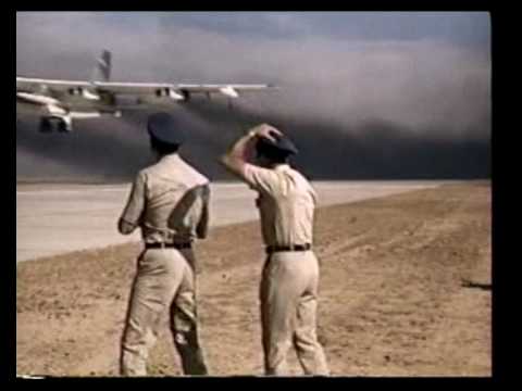 Youtube: Boeing B-52G Stratofortress Minimum Interval Take Off (MITO)
