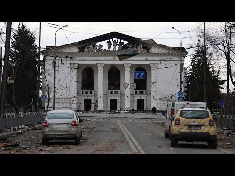 Youtube: AP: Closer to 600 dead in Mariupol theater attack