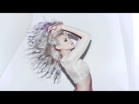 Youtube: Kyla La Grange - Cut Your Teeth [Full HD] [Lyrics in description]