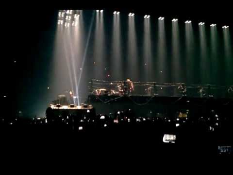 Youtube: Rammstein Wien 23.11.2011 Bück dich / Mann gegen Mann