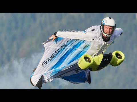 Youtube: Meet BMW Electric Wingsuit - the future of individual flying is now