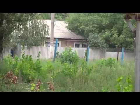 Youtube: Суходольск, ул Шоссейная, российская военная техника движется в Луганск
