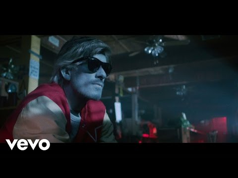 Youtube: Kavinsky - Odd Look