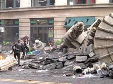 Youtube: Shia Labeouf-Filming Transformers 3 in Chicago