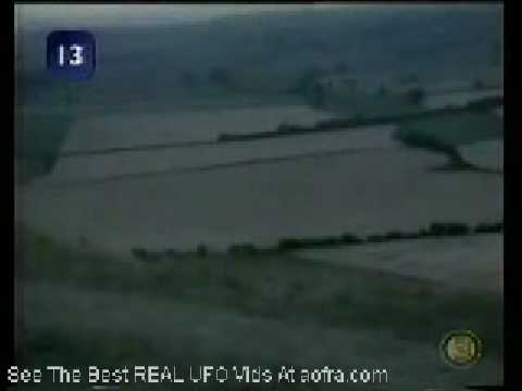 Youtube: UFOs CAUGHT MAKING CROP CIRCLES