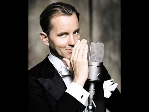 Youtube: Max Raabe-Oops i did it again