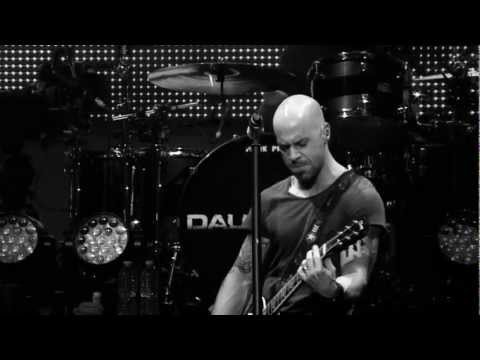 Youtube: Chris Daughtry - "In The Air Tonight" (LIVE COVER w/ Brad Arnold)