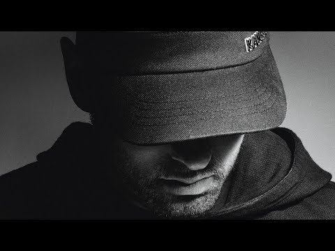 Youtube: Eminem - Fall