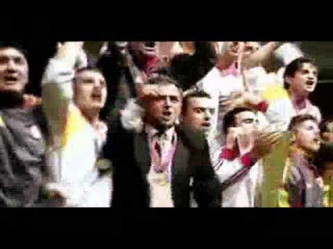 Youtube: re re re ra ra ra galatasaray galatasaray cim bom bom