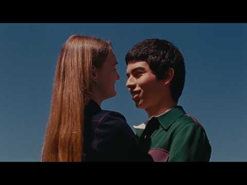 Youtube: The xx - I Dare You (Official Music Video)